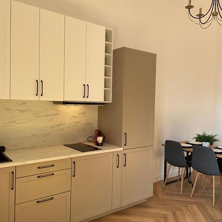 Appartement Alexander Flat_Alecsandri à Oradea Extérieur photo