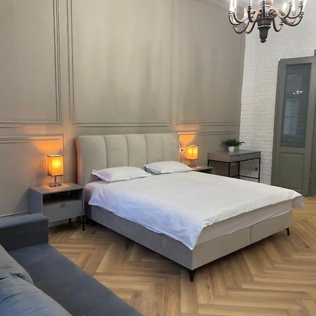 Appartement Alexander Flat_Alecsandri à Oradea Extérieur photo