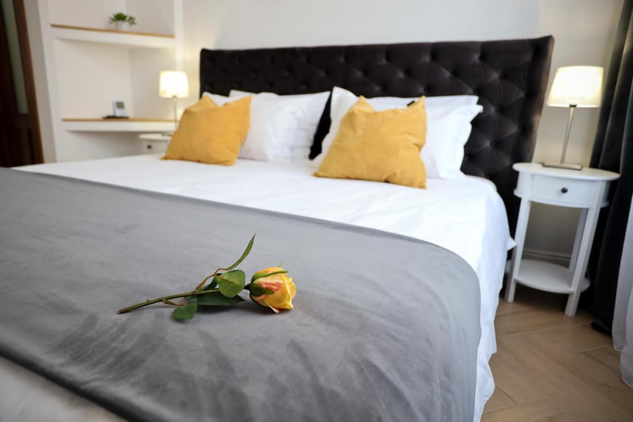 Appartement Alexander Flat_Alecsandri à Oradea Extérieur photo